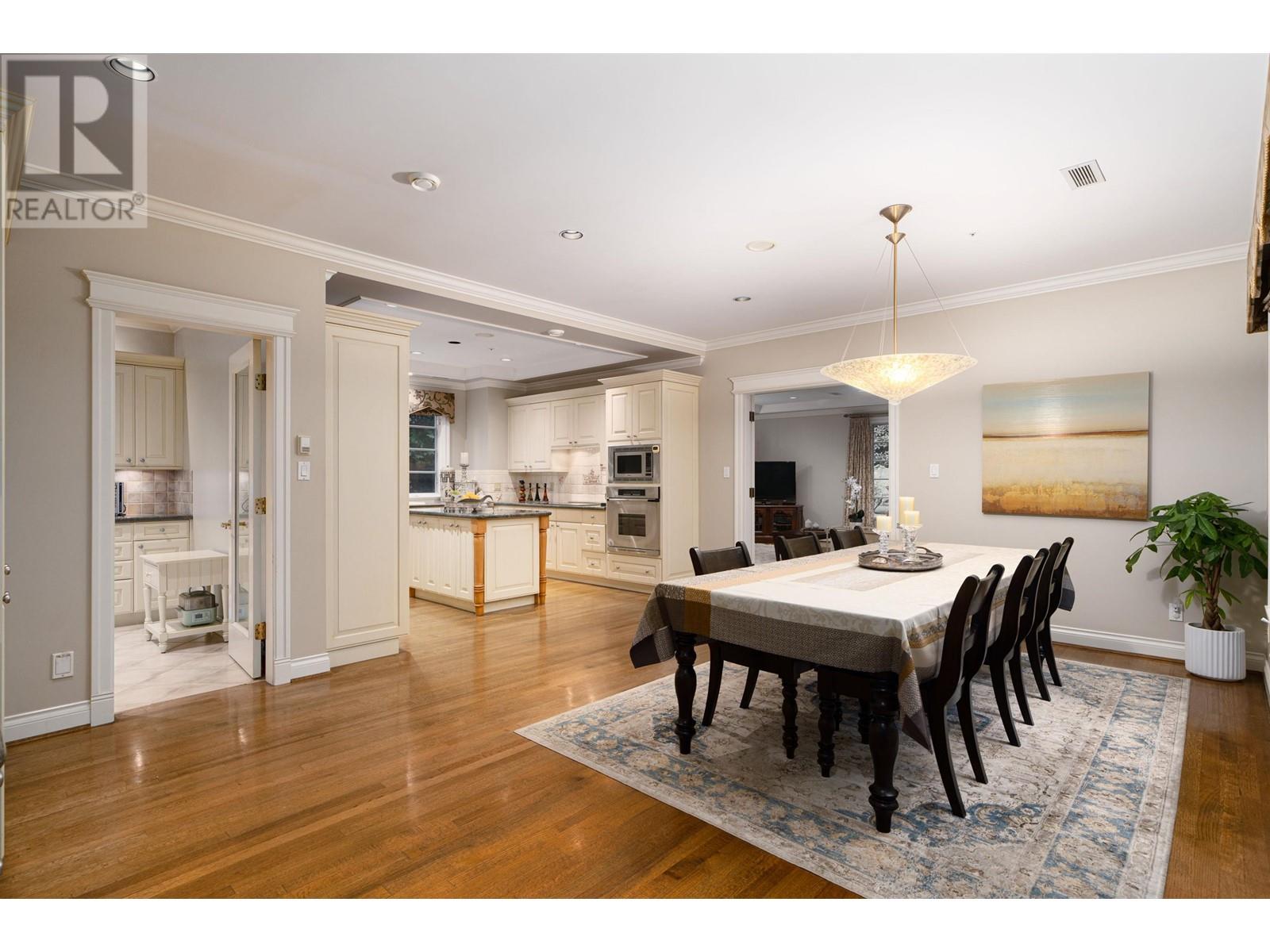 Listing Picture 9 of 40 : 1638 MARPOLE AVENUE, Vancouver / 溫哥華 - 魯藝地產 Yvonne Lu Group - MLS Medallion Club Member