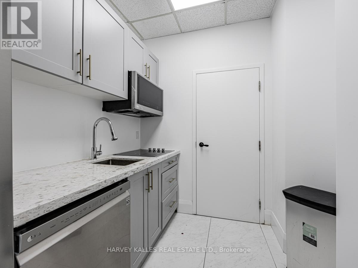 6015 Yonge Street, Toronto, Ontario  M2M 3W5 - Photo 16 - C10420626