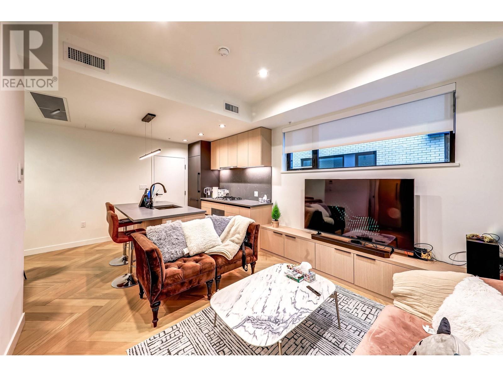 20 6788 Oak Street, Vancouver, British Columbia  V6P 0L2 - Photo 3 - R2940021