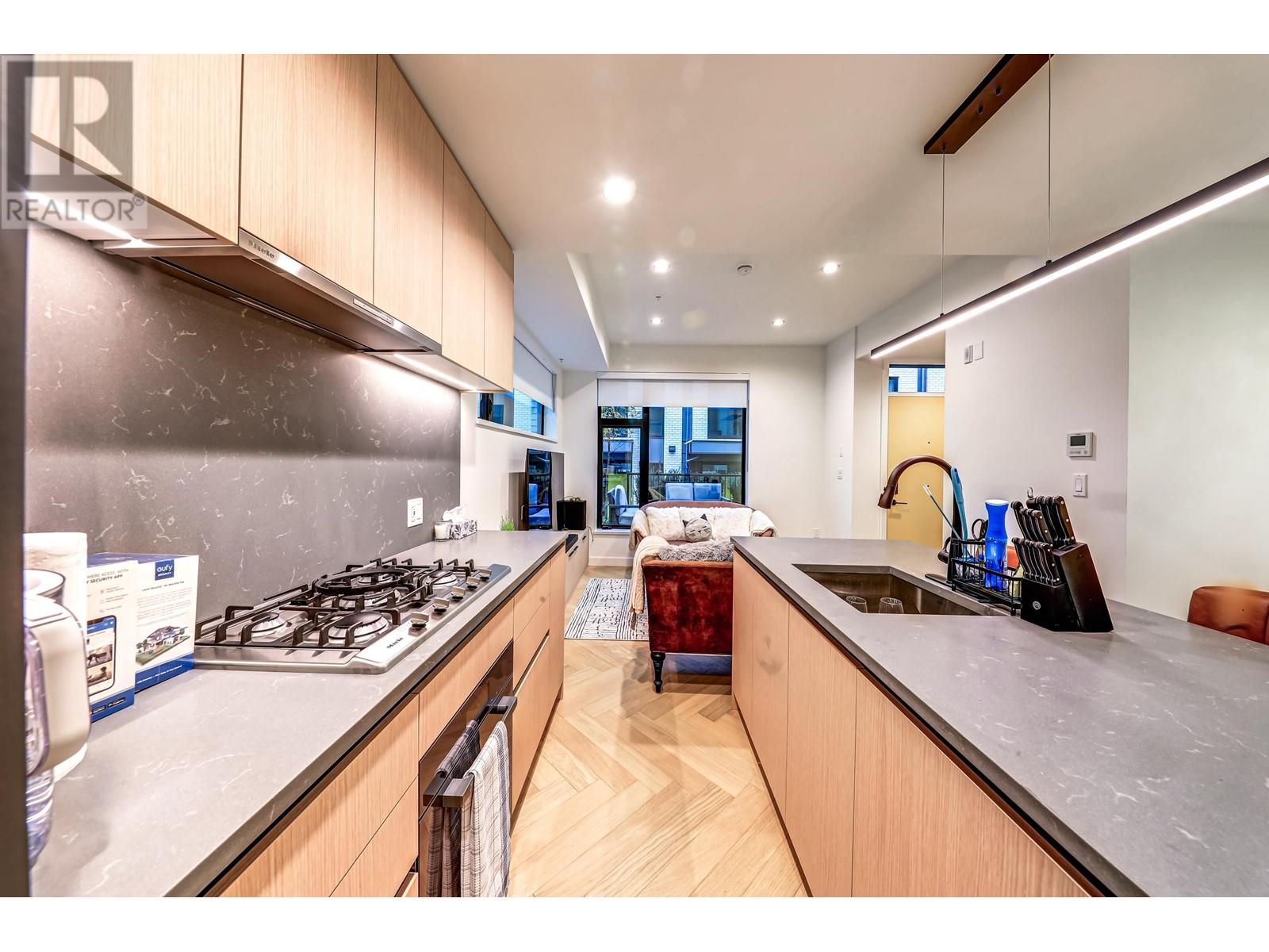 20 6788 Oak Street, Vancouver, British Columbia  V6P 0L2 - Photo 6 - R2940021