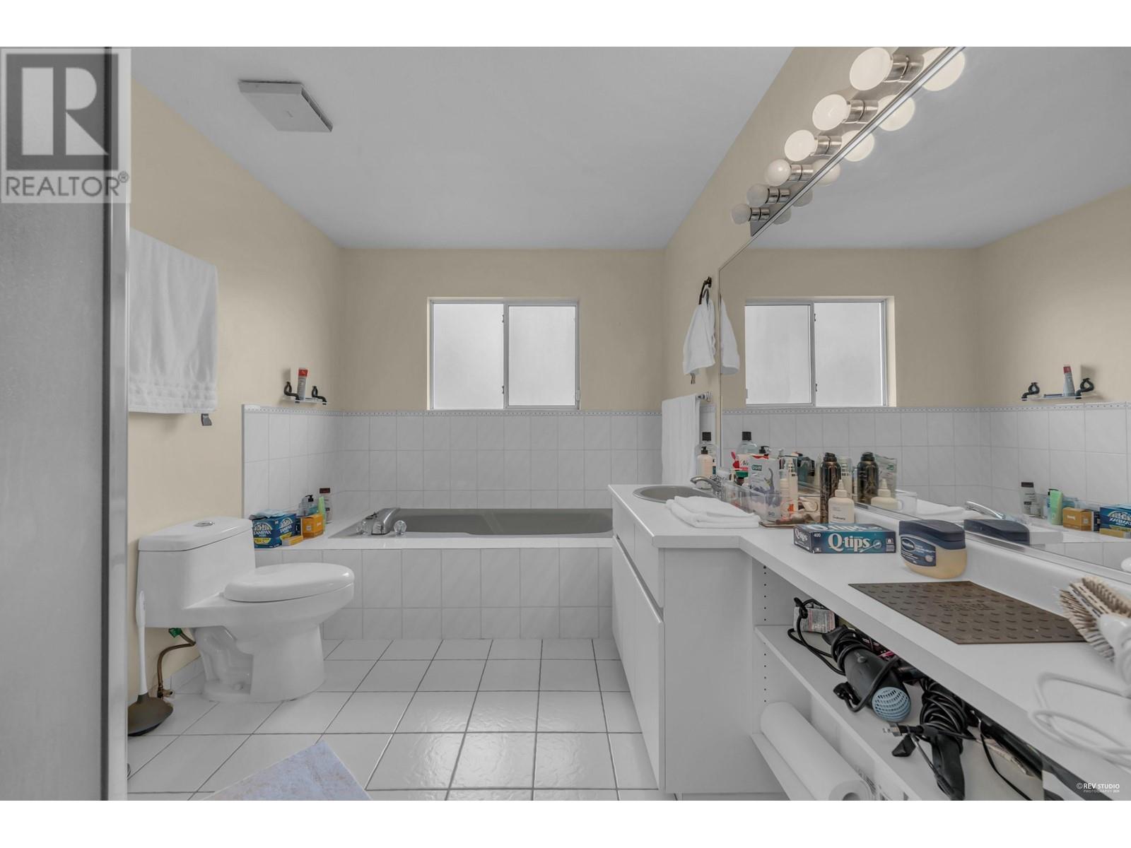195 W 45th Avenue, Vancouver, British Columbia  V5Y 2W2 - Photo 15 - R2943470