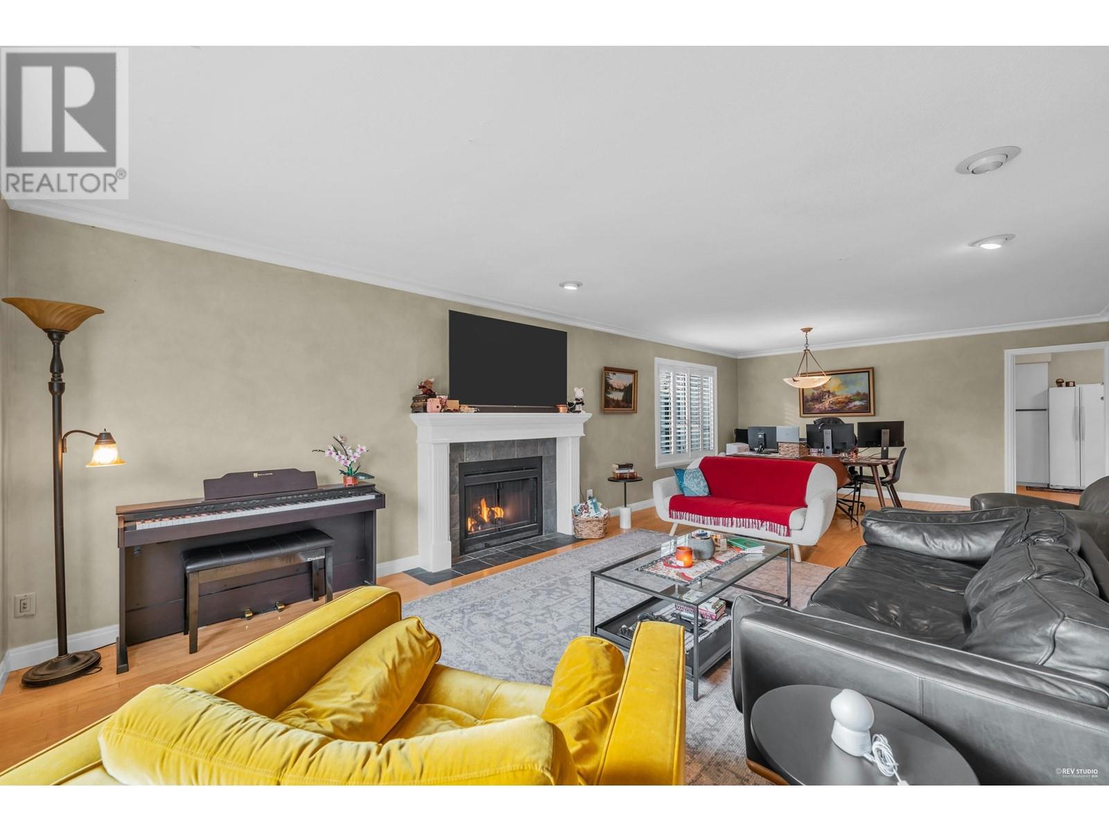 195 W 45th Avenue, Vancouver, British Columbia  V5Y 2W2 - Photo 3 - R2943470