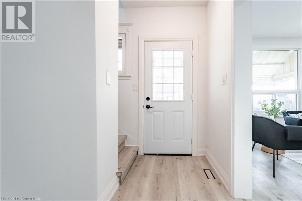 27 Harvey Street, Hamilton, Ontario  L8L 2L9 - Photo 6 - 40676769