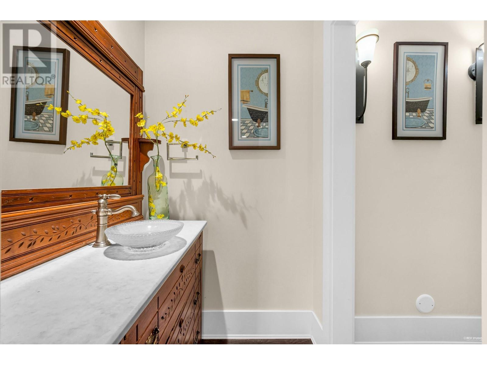 Listing Picture 13 of 40 : 4072 W 11TH AVENUE, Vancouver / 溫哥華 - 魯藝地產 Yvonne Lu Group - MLS Medallion Club Member