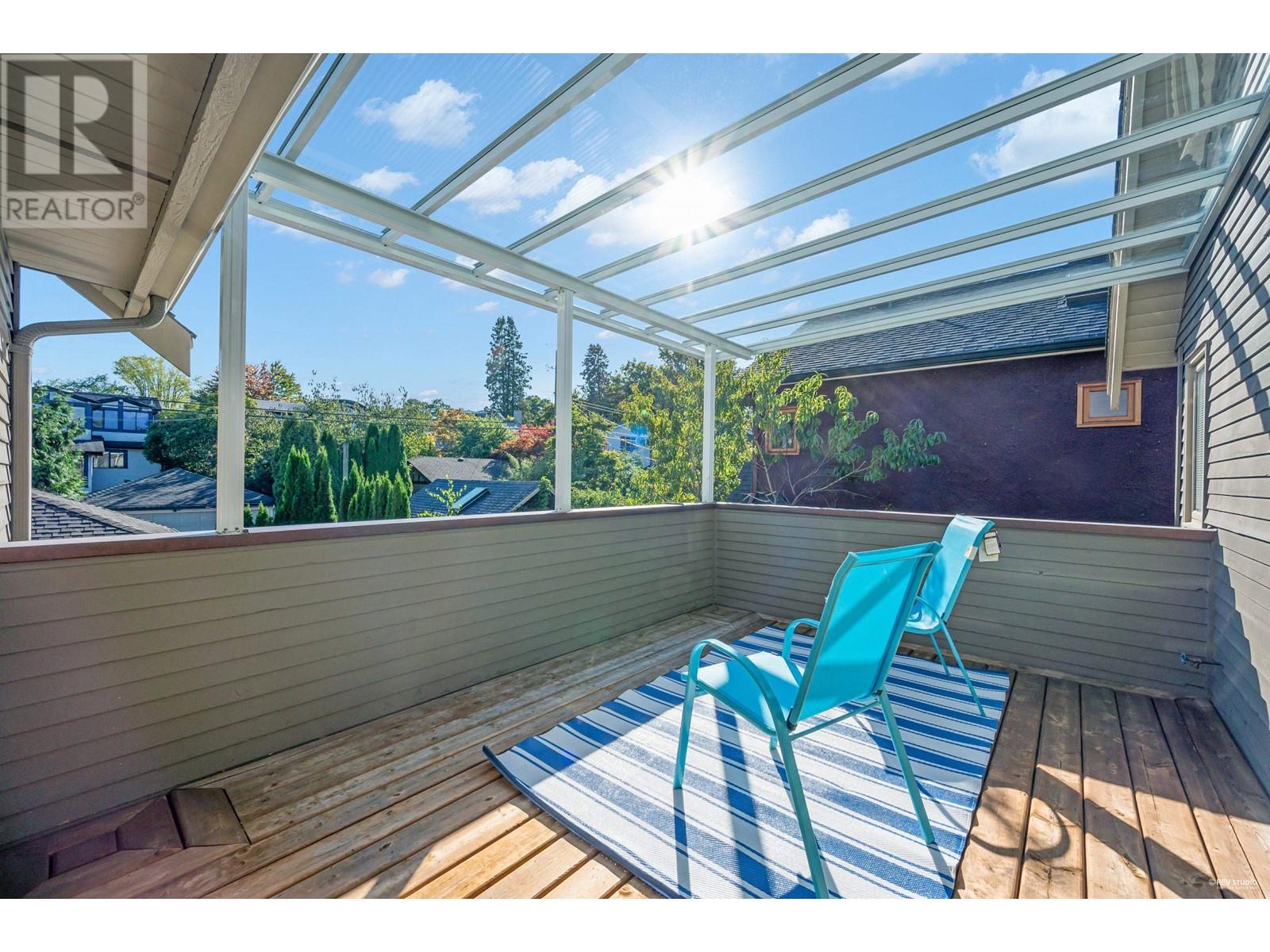 Listing Picture 25 of 40 : 4072 W 11TH AVENUE, Vancouver / 溫哥華 - 魯藝地產 Yvonne Lu Group - MLS Medallion Club Member