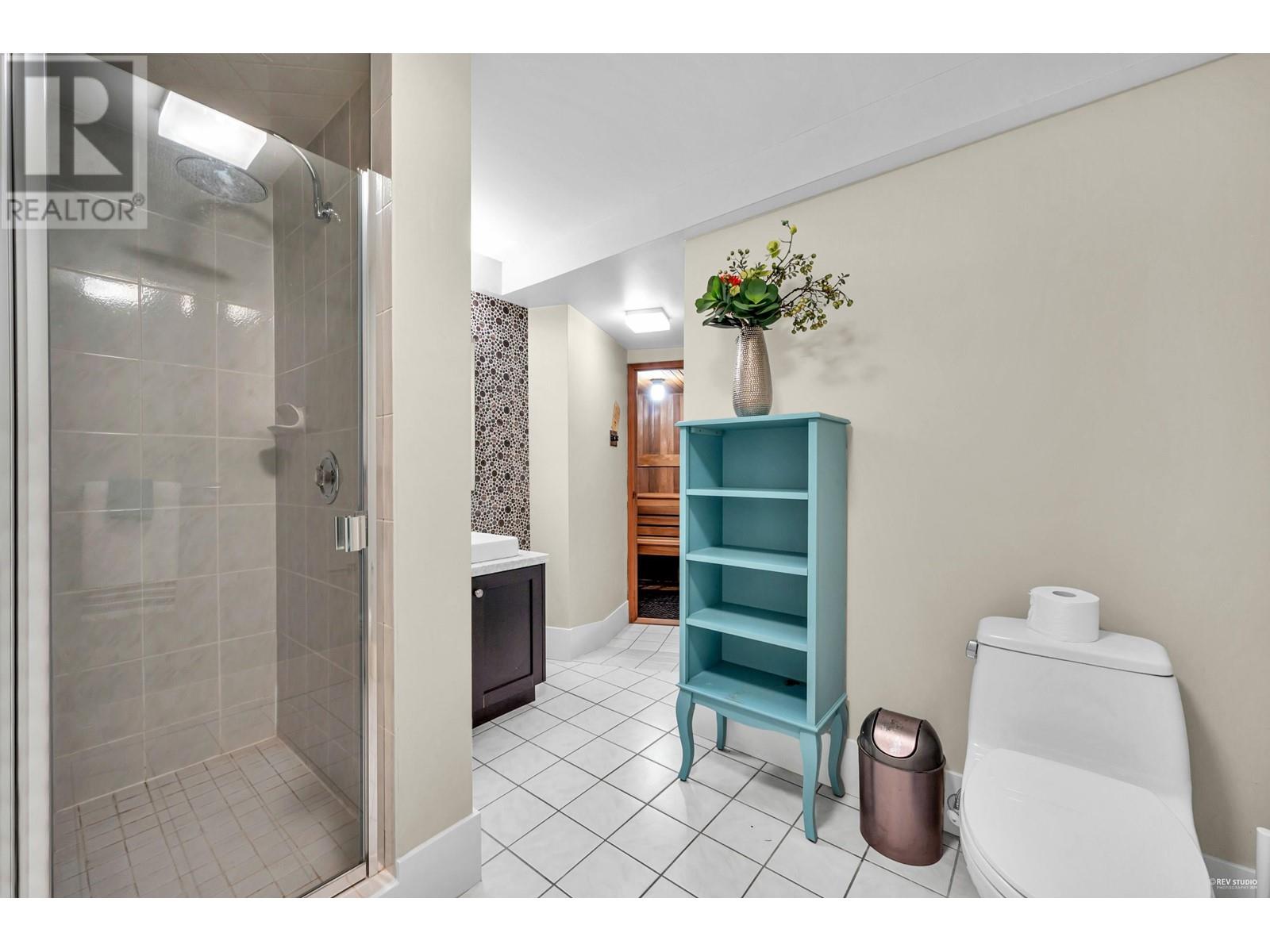 Listing Picture 30 of 40 : 4072 W 11TH AVENUE, Vancouver / 溫哥華 - 魯藝地產 Yvonne Lu Group - MLS Medallion Club Member