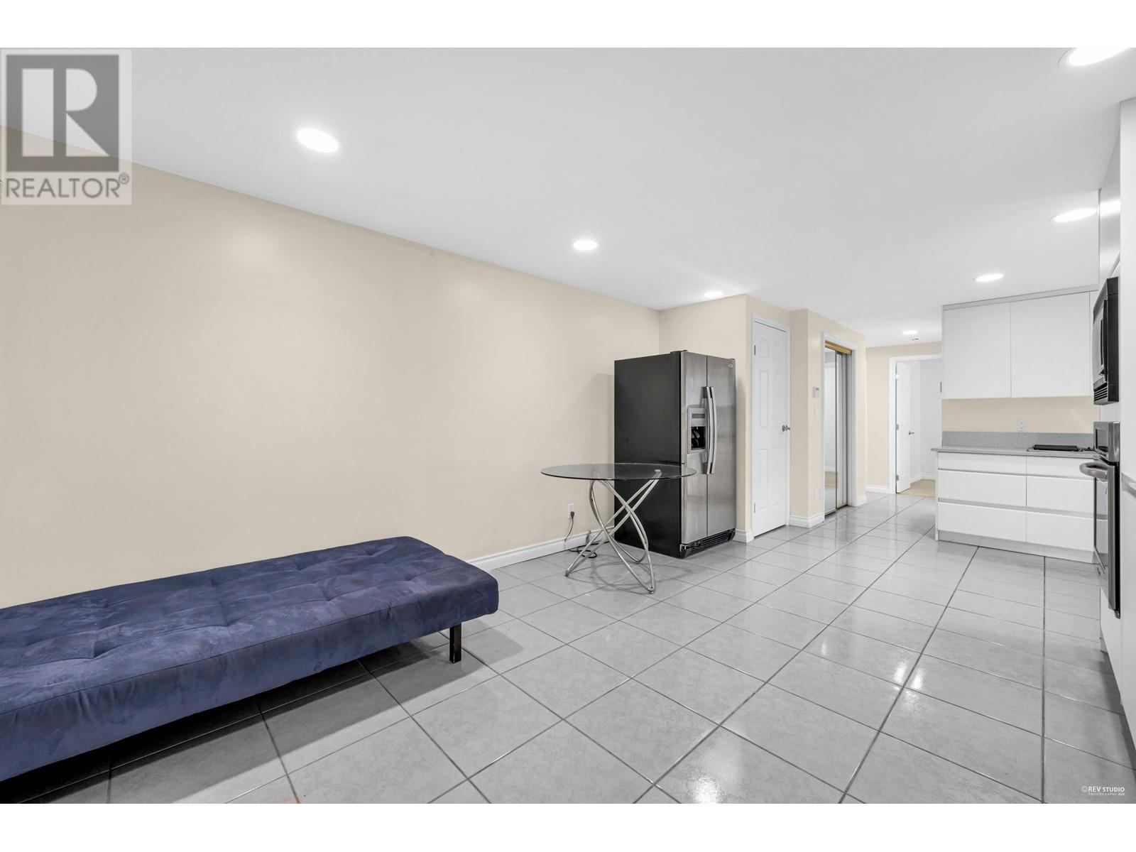 Listing Picture 32 of 40 : 4072 W 11TH AVENUE, Vancouver / 溫哥華 - 魯藝地產 Yvonne Lu Group - MLS Medallion Club Member