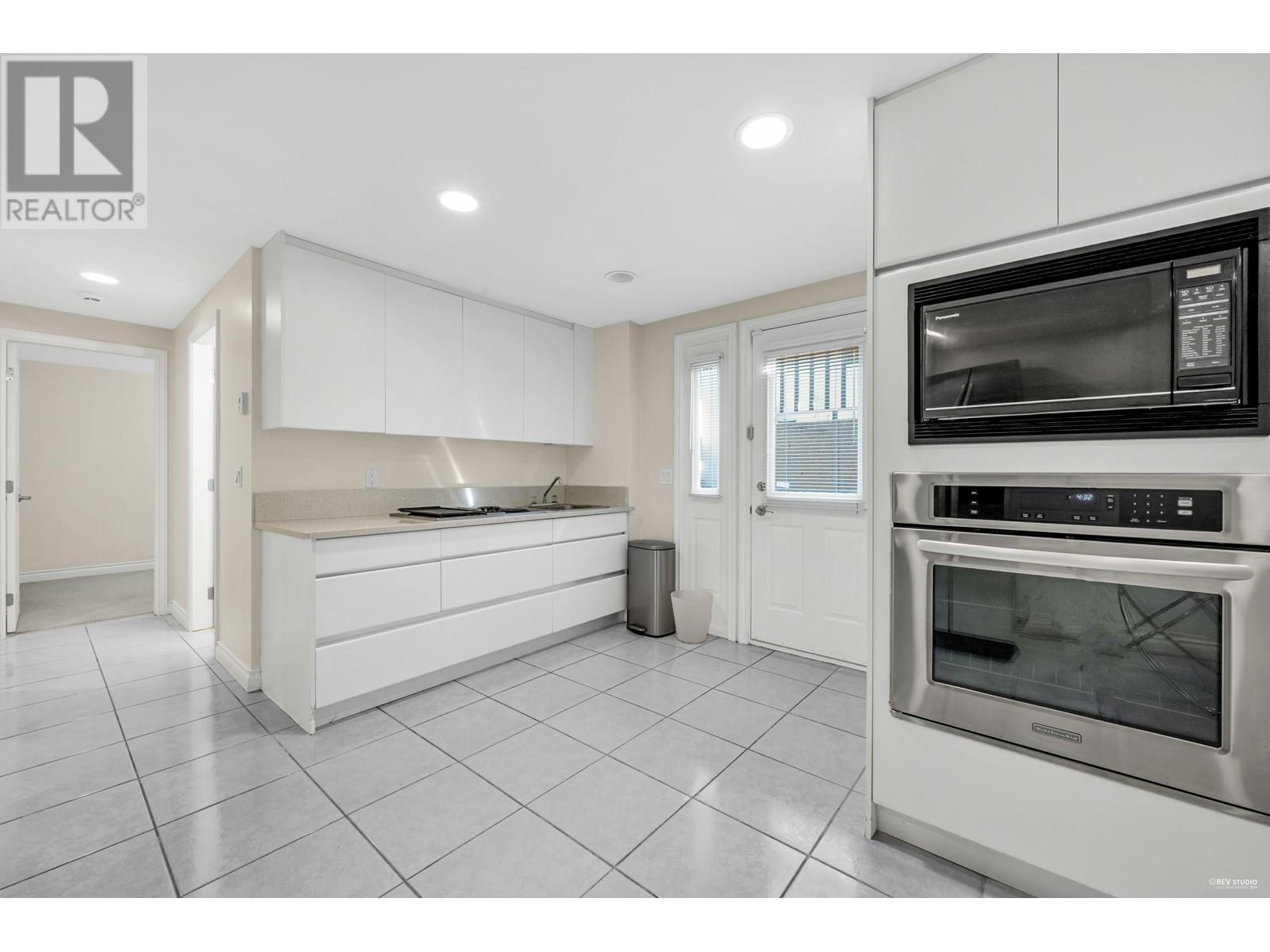 Listing Picture 33 of 40 : 4072 W 11TH AVENUE, Vancouver / 溫哥華 - 魯藝地產 Yvonne Lu Group - MLS Medallion Club Member