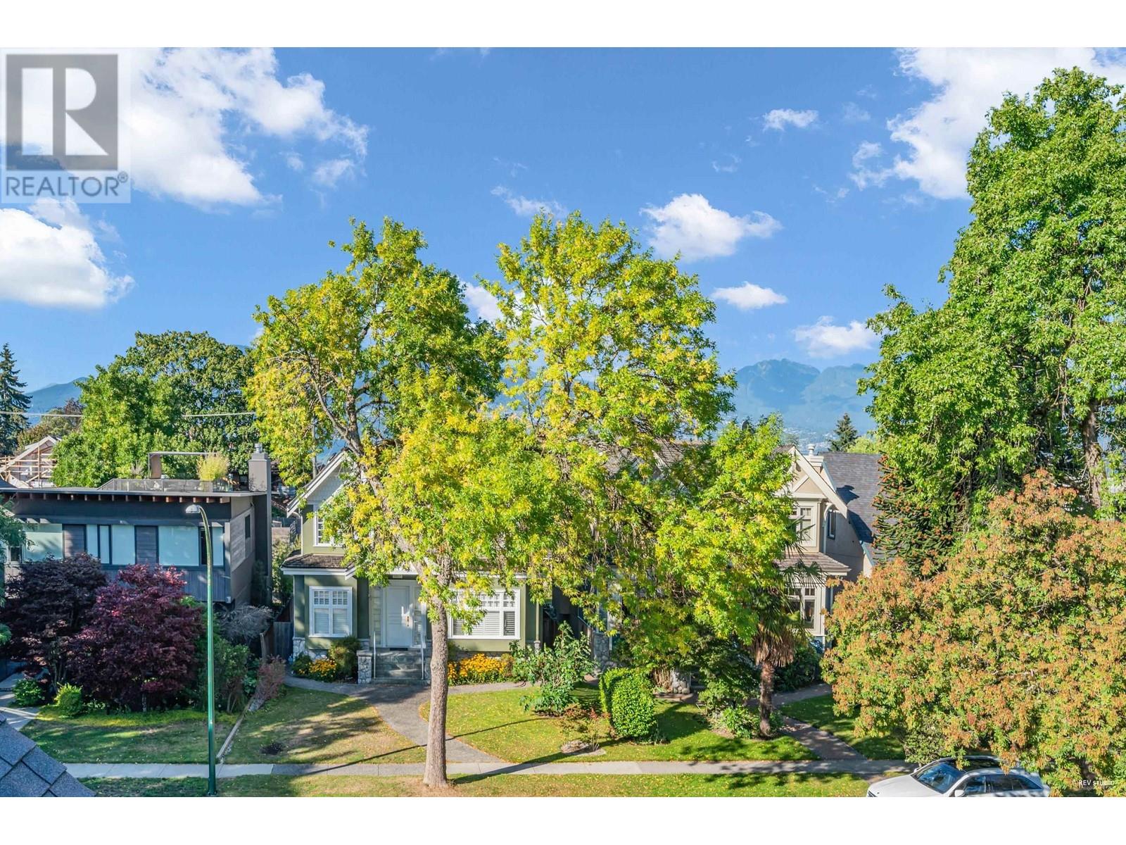 Listing Picture 35 of 40 : 4072 W 11TH AVENUE, Vancouver / 溫哥華 - 魯藝地產 Yvonne Lu Group - MLS Medallion Club Member