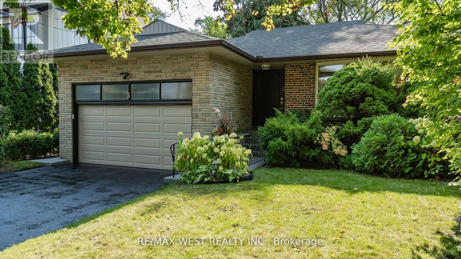 3 HUMBER RIDGE DRIVE, toronto (stonegate-queensway), Ontario