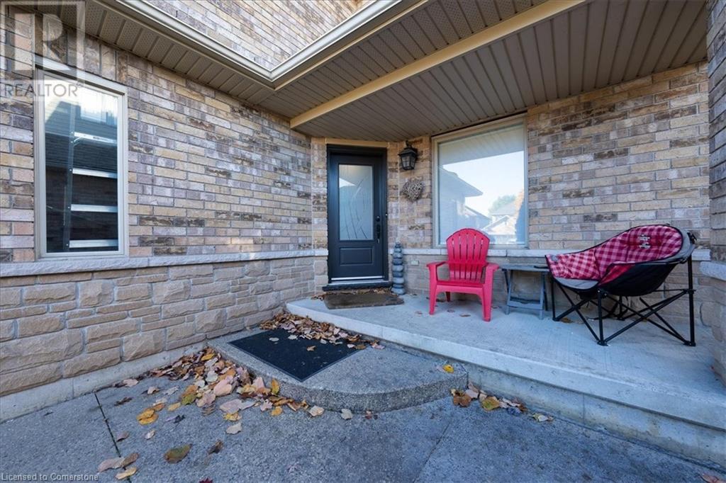 182 Eringate Drive Drive, Stoney Creek, Ontario  L8J 3Z2 - Photo 2 - 40669596