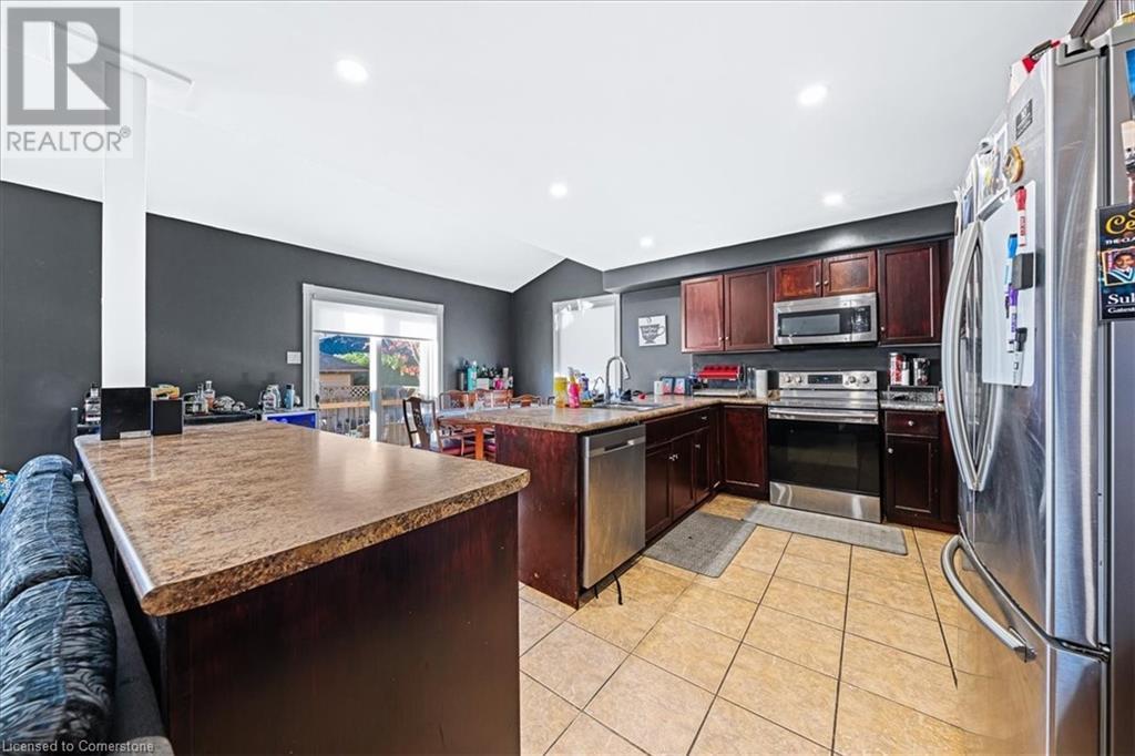 182 Eringate Drive Drive, Stoney Creek, Ontario  L8J 3Z2 - Photo 7 - 40669596