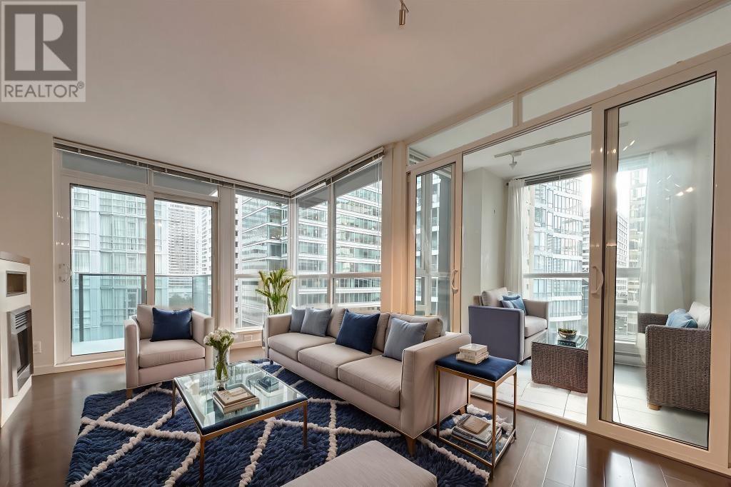 Listing Picture 2 of 22 : 1105 1189 MELVILLE STREET, Vancouver / 溫哥華 - 魯藝地產 Yvonne Lu Group - MLS Medallion Club Member