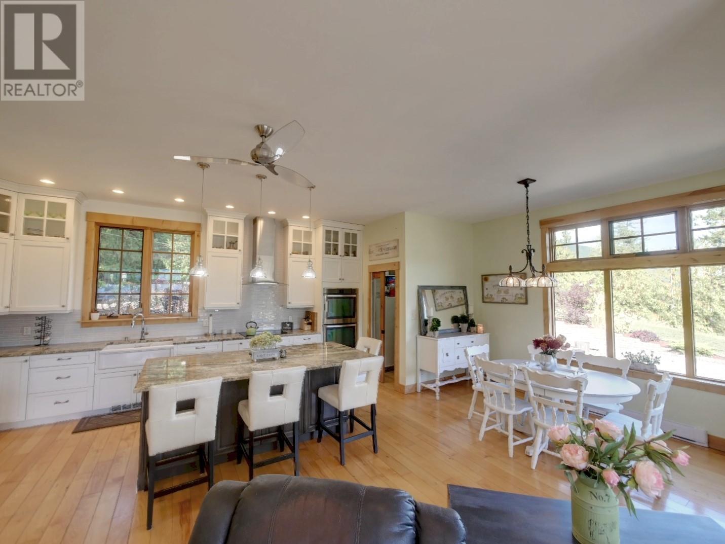 8840 Olson Road, Kaslo, British Columbia V0G 1M0 - Photo 6 - 10328243