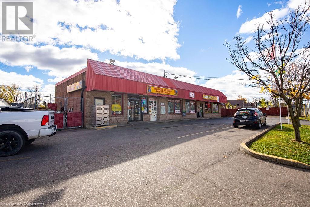 250 Welland Avenue, St. Catharines, Ontario  L2R 2P5 - Photo 2 - 40676263