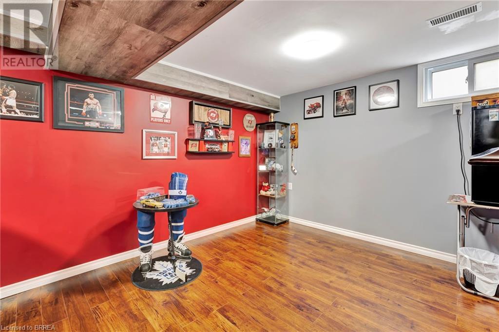 19 Frontenac Avenue, Brantford, Ontario  N3R 3B7 - Photo 29 - 40676773