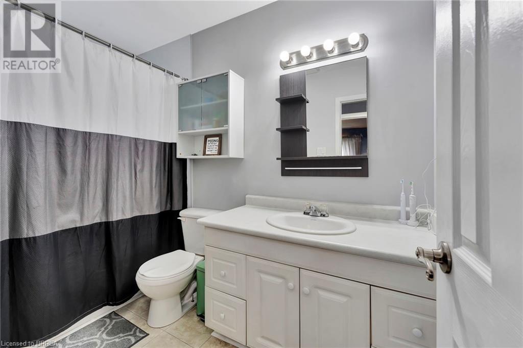 19 Frontenac Avenue, Brantford, Ontario  N3R 3B7 - Photo 23 - 40676773