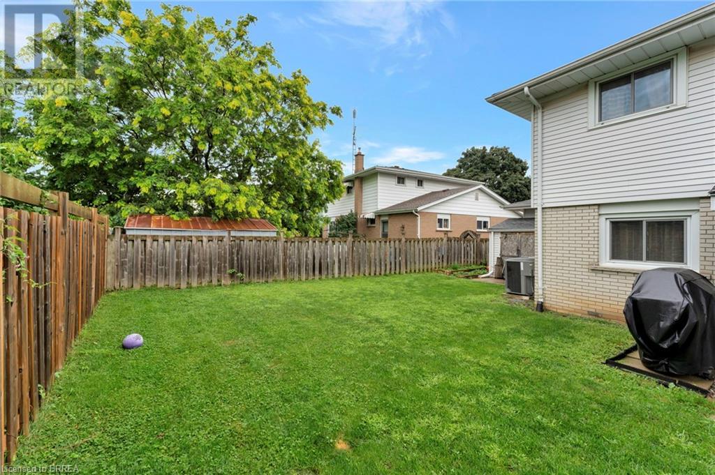 19 Frontenac Avenue, Brantford, Ontario  N3R 3B7 - Photo 37 - 40676773