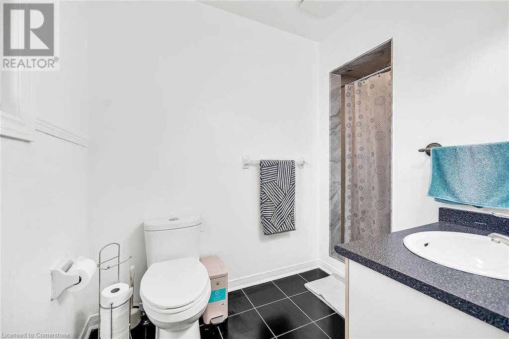 136 Essling Avenue, Hamilton, Ontario  L9B 2H9 - Photo 25 - 40676875