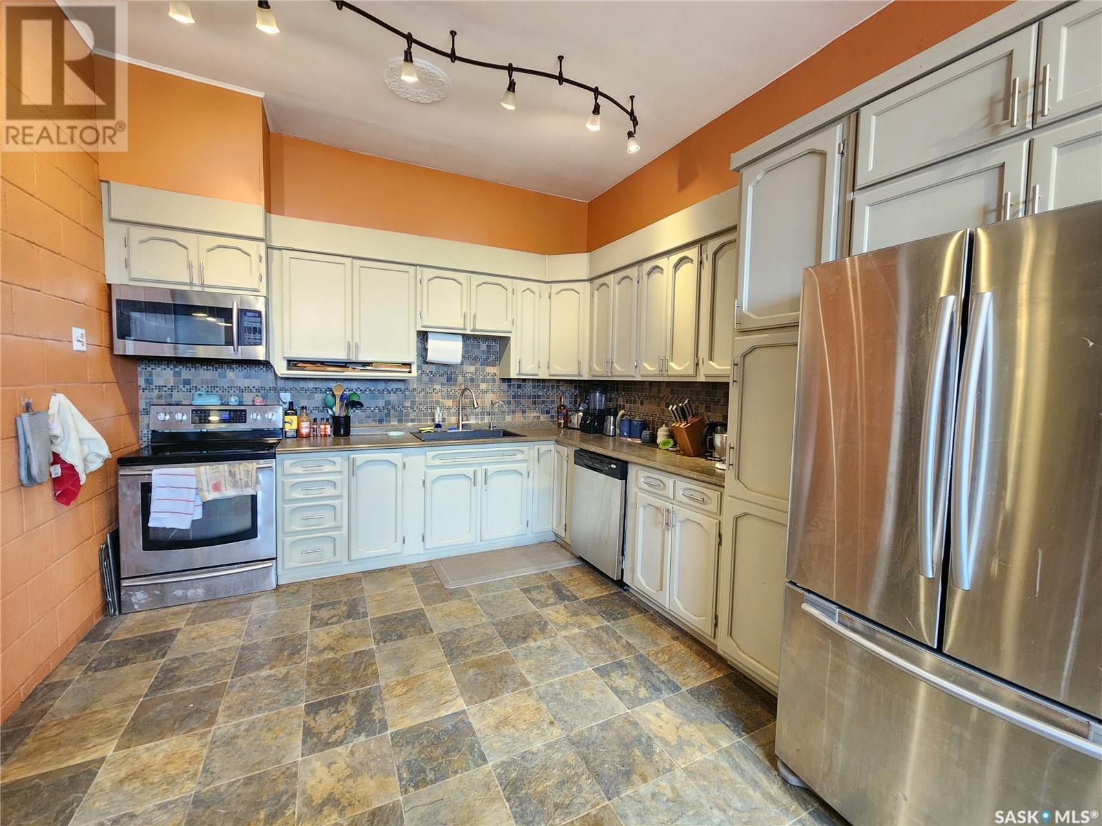 1 3rd Avenue, Kayville, Saskatchewan  S0H 2C0 - Photo 10 - SK988074