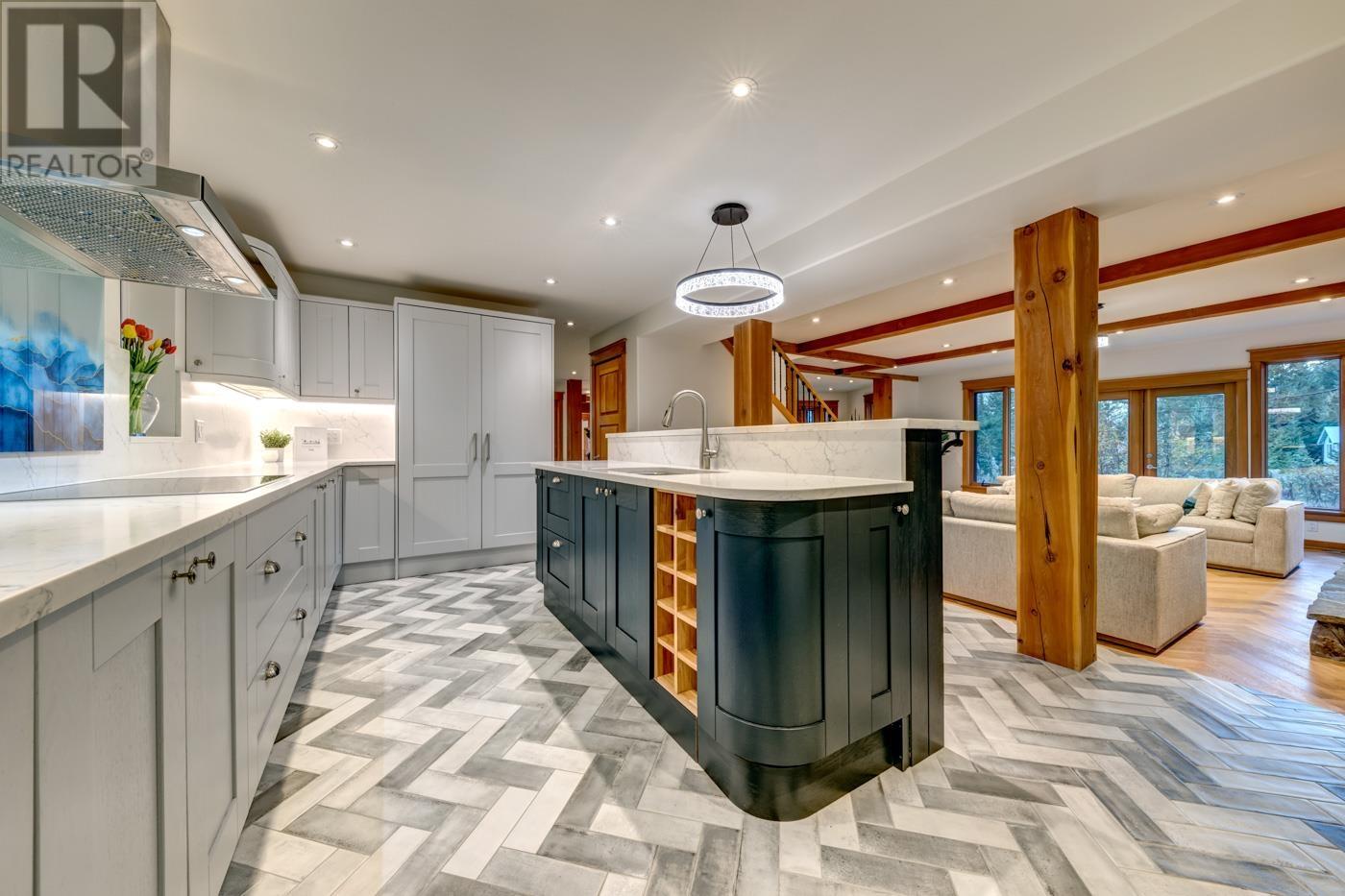 8348 Mountain View Drive, Whistler, British Columbia  V8E 0G3 - Photo 10 - R2943846
