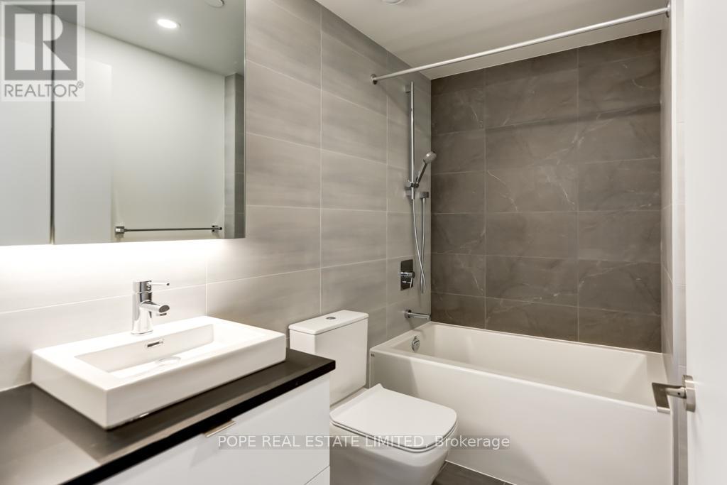 811 - 21 Lawren Harris Square, Toronto, Ontario  M5A 1H7 - Photo 11 - C10421417