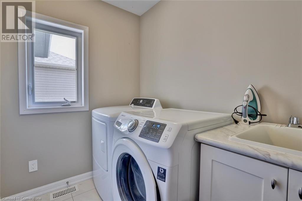 379 Erie Avenue, Brantford, Ontario  N3S 0E6 - Photo 27 - 40676933