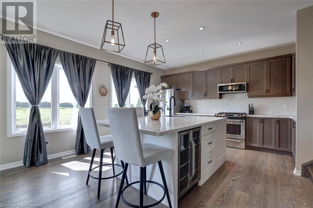 379 Erie Avenue, Brantford, Ontario  N3S 0E6 - Photo 3 - 40676933