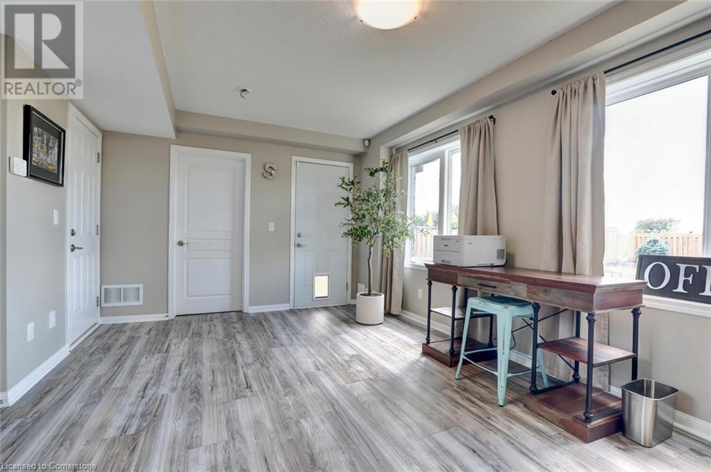 379 Erie Avenue, Brantford, Ontario  N3S 0E6 - Photo 32 - 40676933