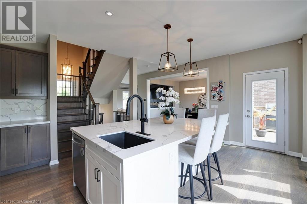 379 Erie Avenue, Brantford, Ontario  N3S 0E6 - Photo 5 - 40676933