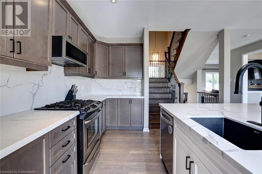 379 Erie Avenue, Brantford, Ontario  N3S 0E6 - Photo 6 - 40676933