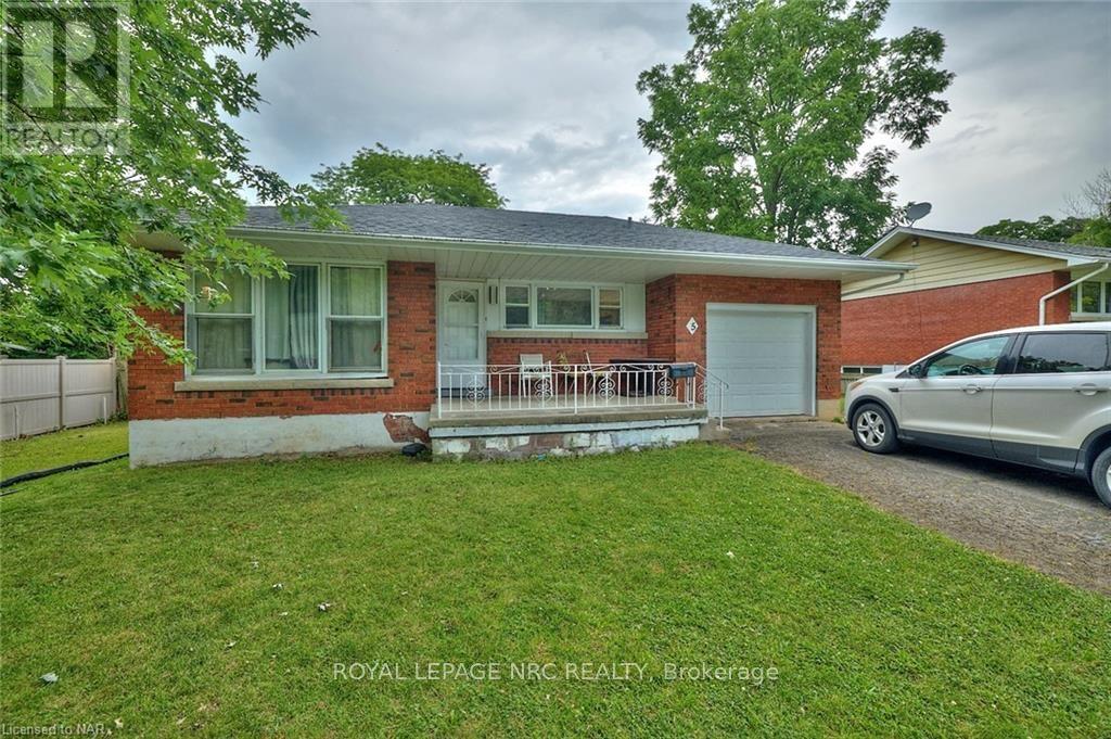 5 East Hampton Road, St. Catharines, Ontario  L2T 3C9 - Photo 4 - X10409437