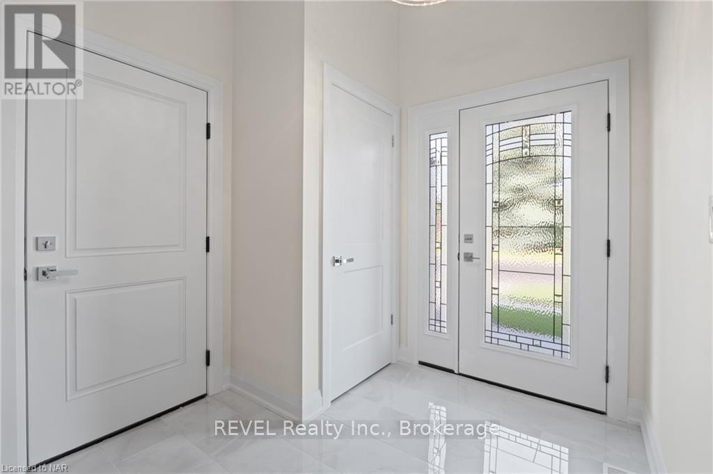 Property at 492 VINE STREET image 4