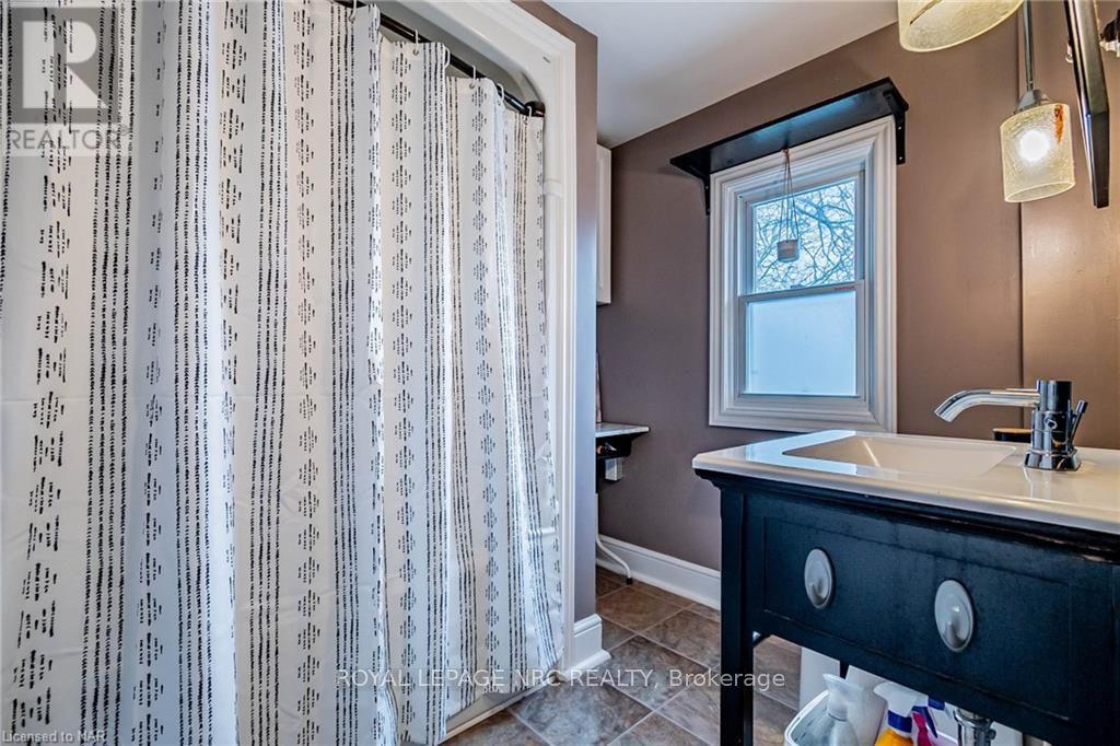 7069 Windsor Crescent, Niagara Falls, Ontario  L2G 1G2 - Photo 24 - X10413070