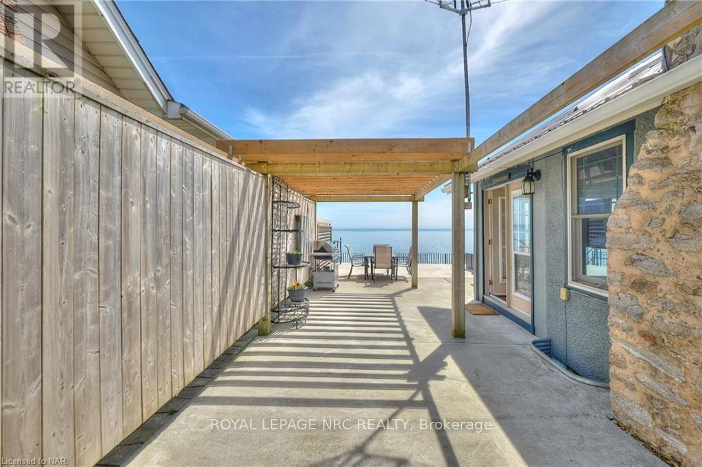 Property at 11851 LAKESHORE ROAD image 3