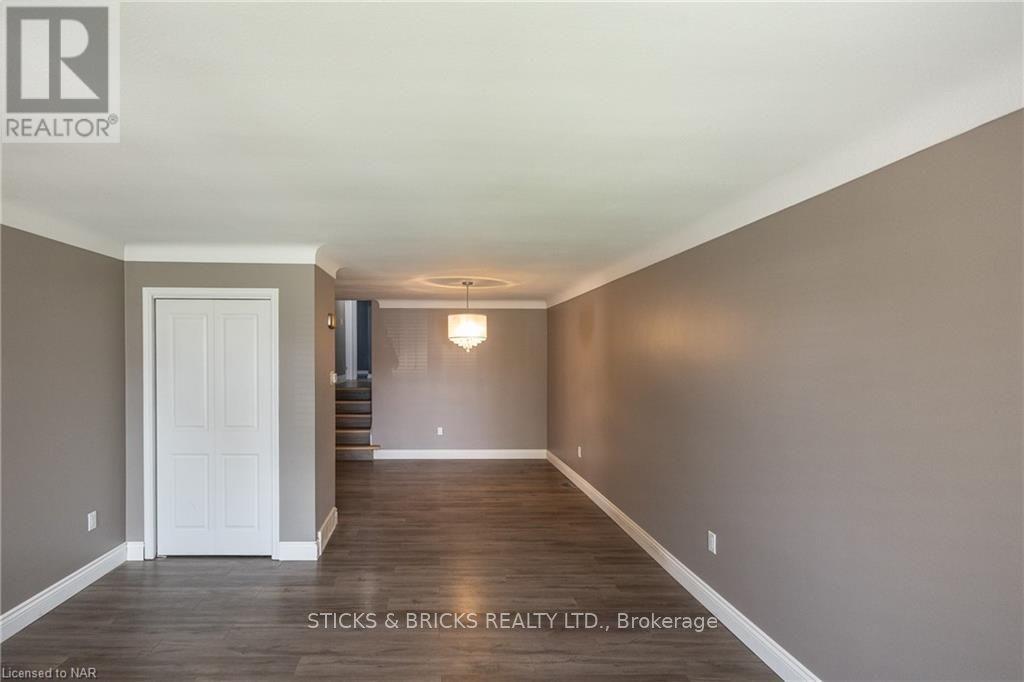 8079 Post Road, Niagara Falls, Ontario  L2H 2L2 - Photo 5 - X9413758