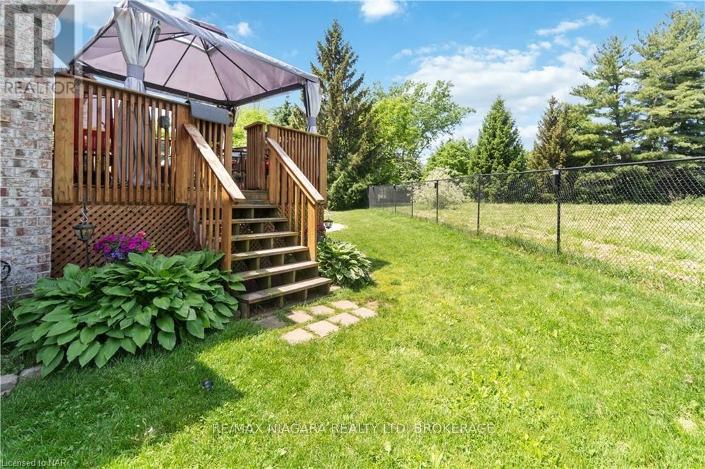 122 Madison Court W, Welland, Ontario  L3C 7G1 - Photo 6 - X9414537