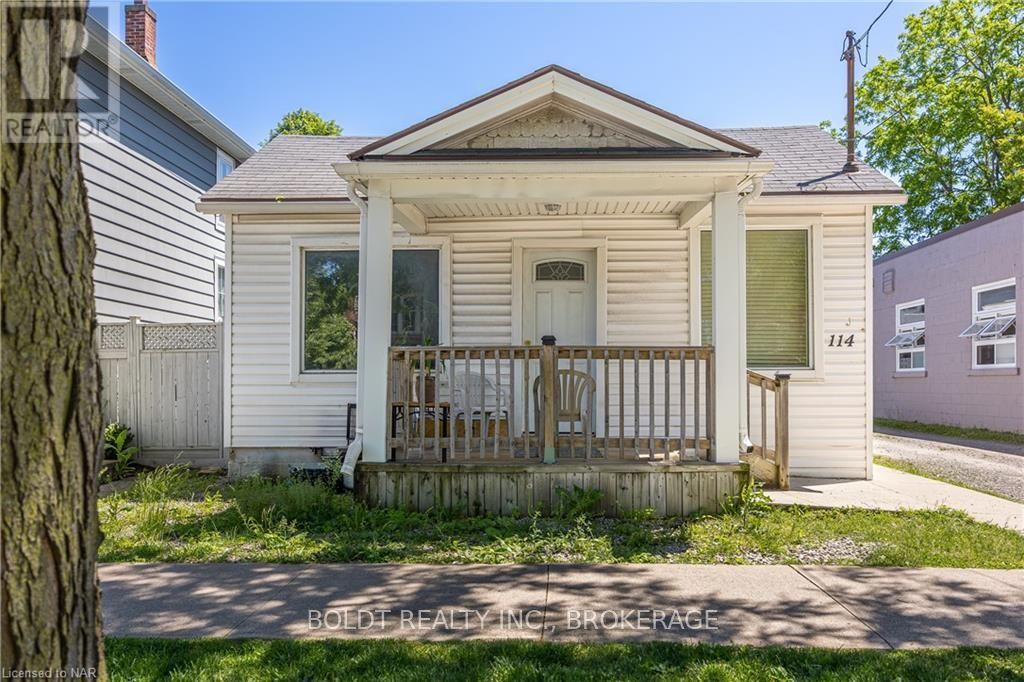 114 Lake Street, St. Catharines, Ontario  L2R 5X8 - Photo 1 - X9415072