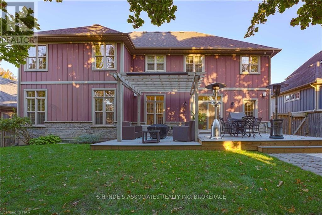 Property at 16 RED HAVEN DRIVE image 3
