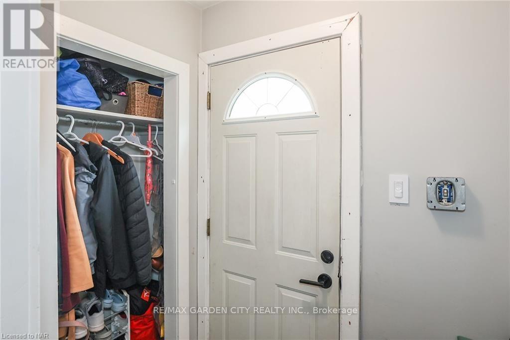 30 Rosedale Avenue, St. Catharines (455 - Secord Woods), Ontario  L2P 1Y5 - Photo 4 - X9767531