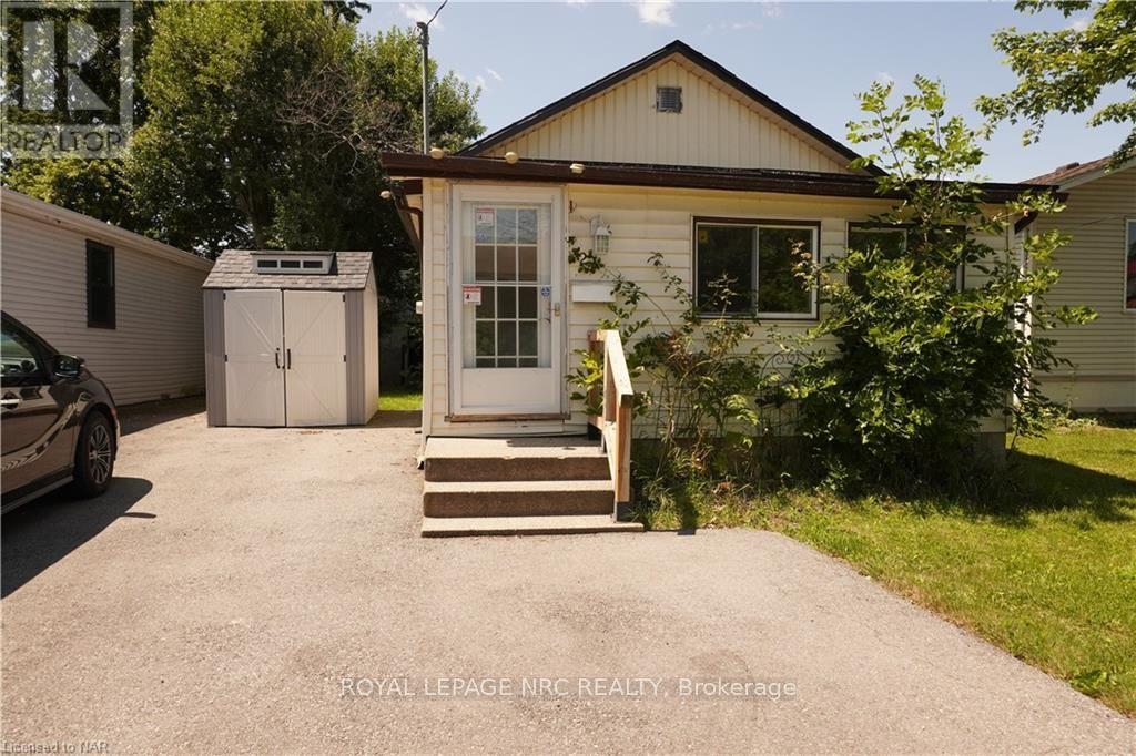 25 Lillian Street, Fort Erie, Ontario  L2A 5M1 - Photo 2 - X9767613