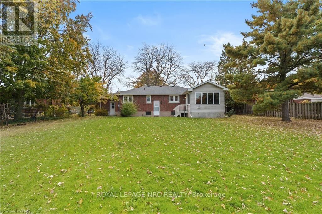 10 West Hampton Road, St. Catharines, Ontario  L2T 3E5 - Photo 31 - X9767681