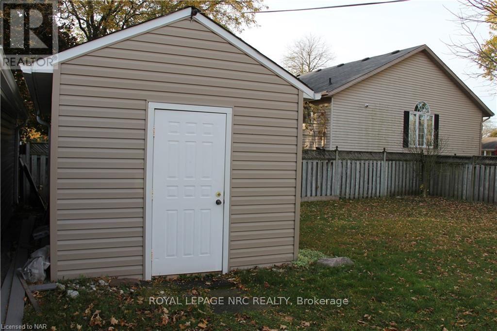 6398 Crawford Street, Niagara Falls, Ontario  L2E 5Z1 - Photo 3 - X9897554