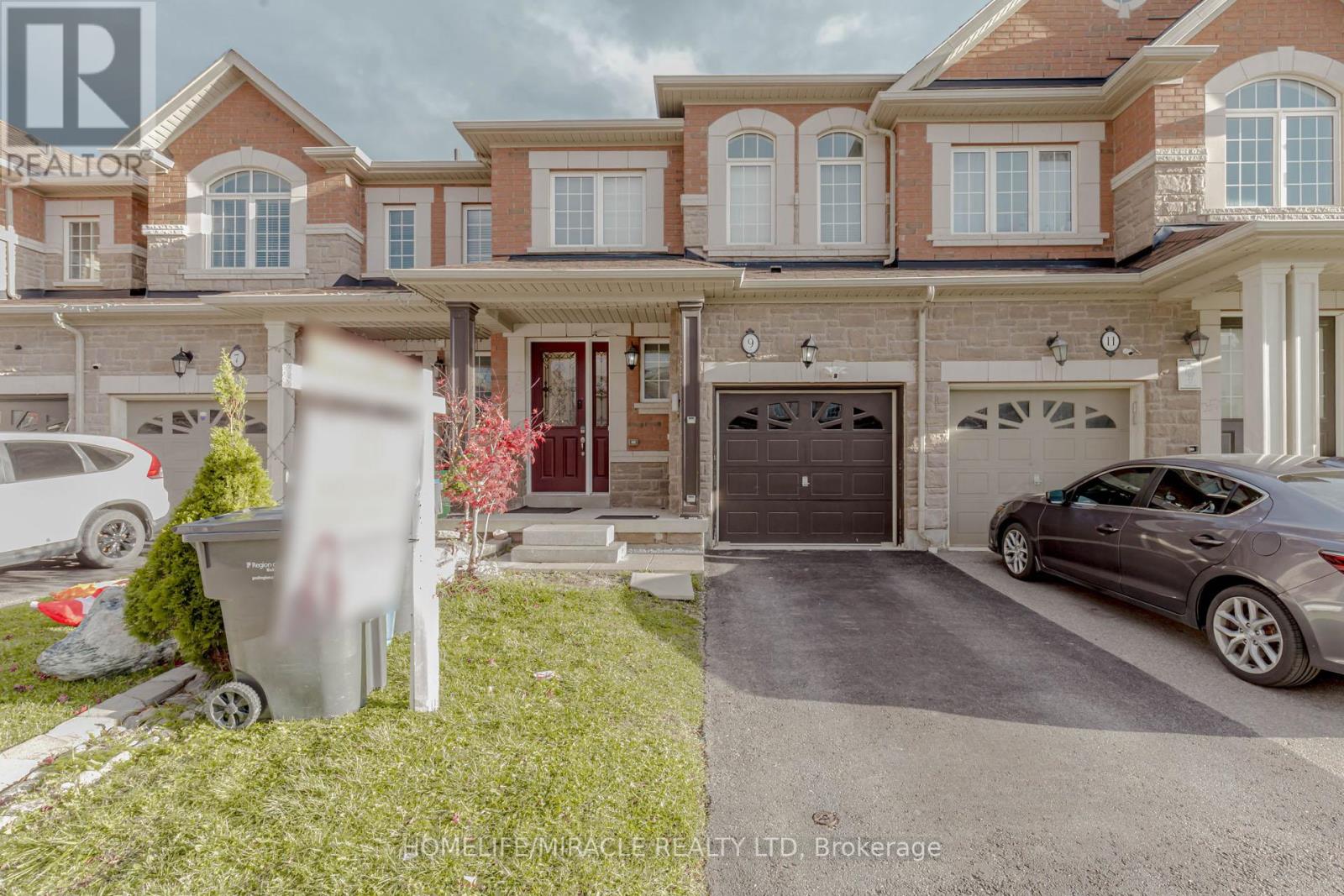 Property at 9 DUFAY ROAD image 1