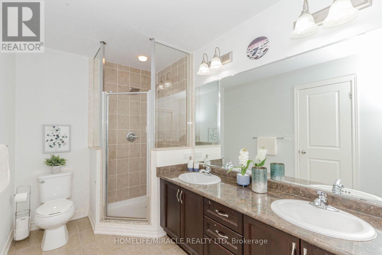 9 Dufay Road, Brampton, Ontario  L7A 4A1 - Photo 17 - W10421452