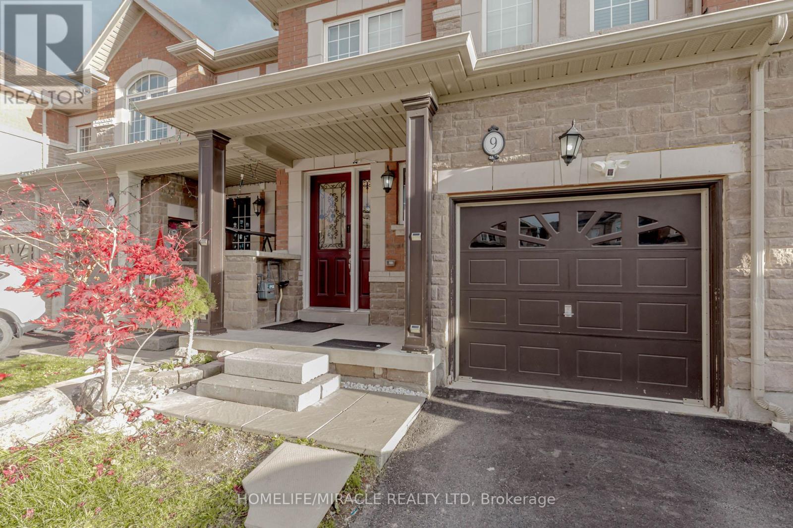 Property at 9 DUFAY ROAD image 2