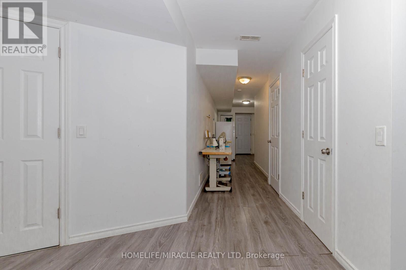 9 Dufay Road, Brampton, Ontario  L7A 4A1 - Photo 21 - W10421452