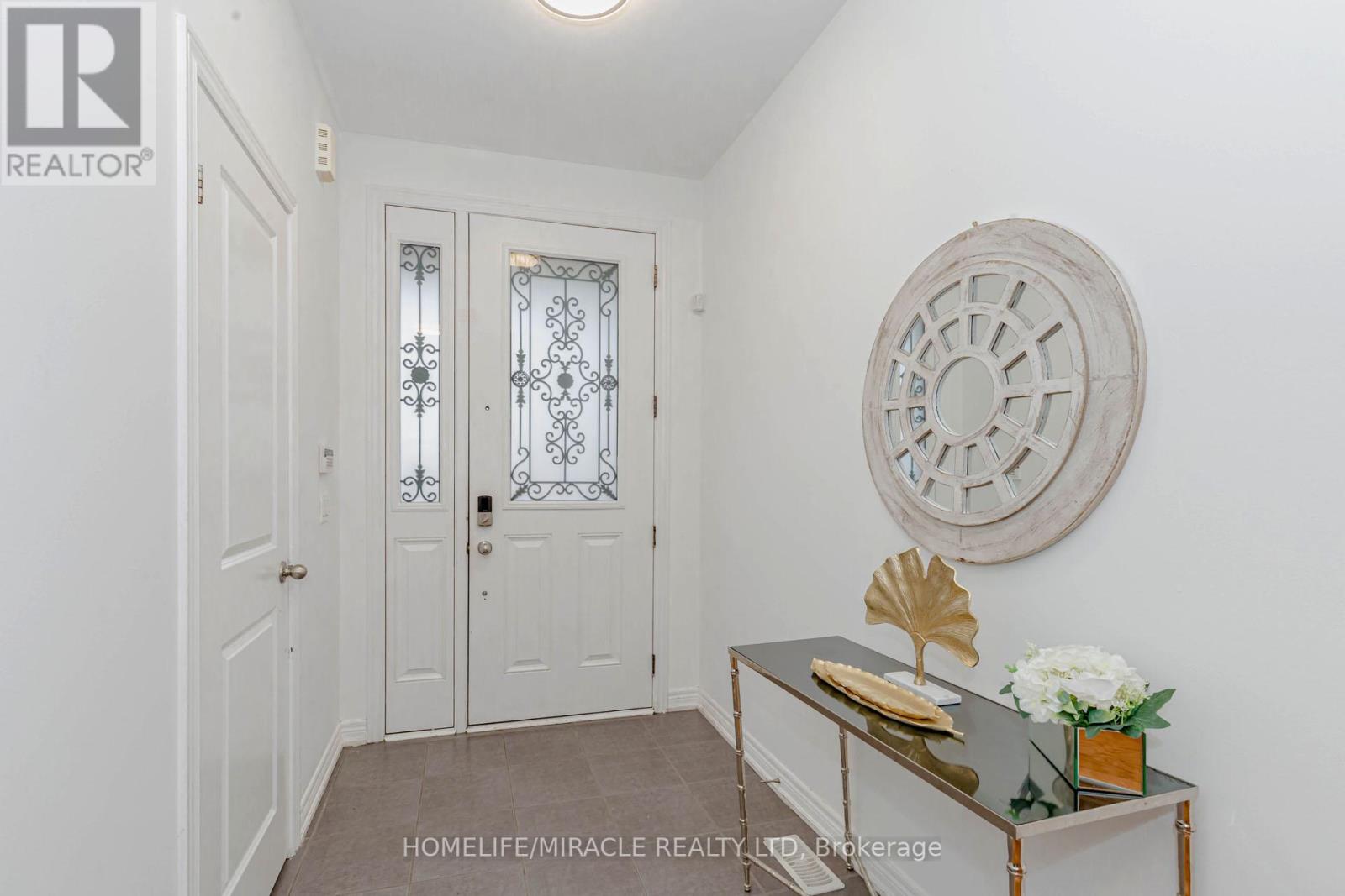 Property at 9 DUFAY ROAD image 3