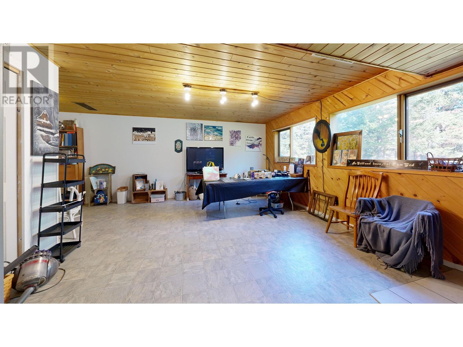 6145 Lone Butte Horse Lake Road, Lone Butte, British Columbia  V0K 1X3 - Photo 21 - R2943866