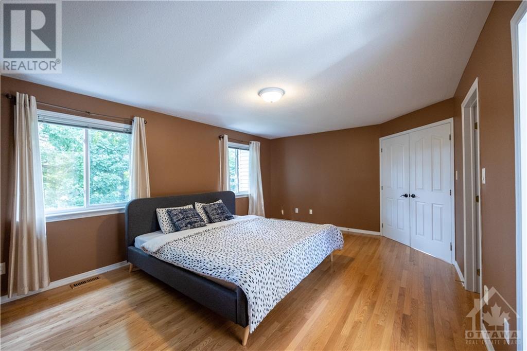 9 Leatherwood CrescentOttawa, Ontario  K2J 4X8 - Photo 14 - X10423122